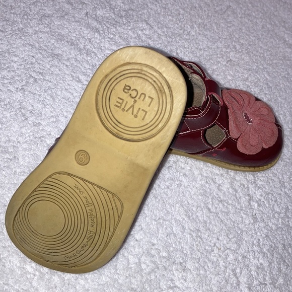 Livie & Luca patent leather suede blossom tee strap shoes size 9 - Picture 7 of 7